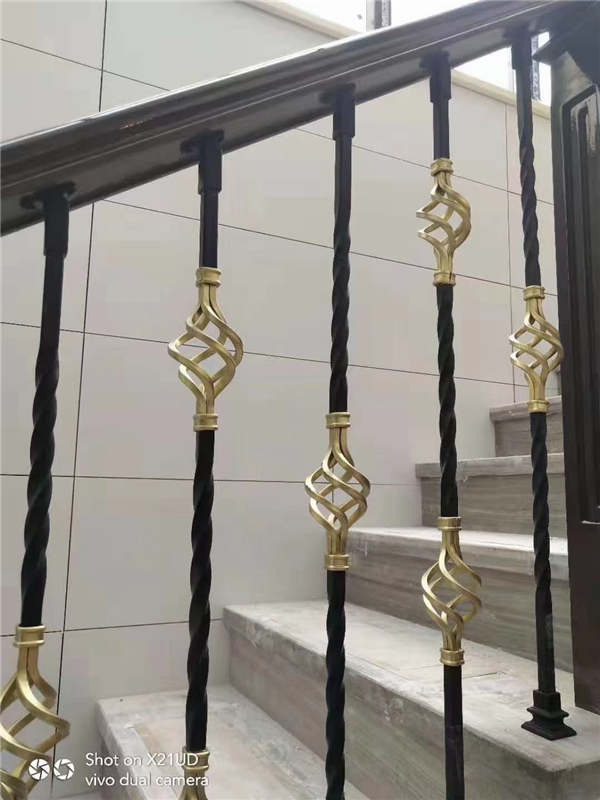 武汉铝艺楼梯护栏6